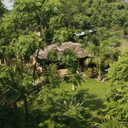 Chitwan Safari Camp & Lodge Sauraha Exterior foto